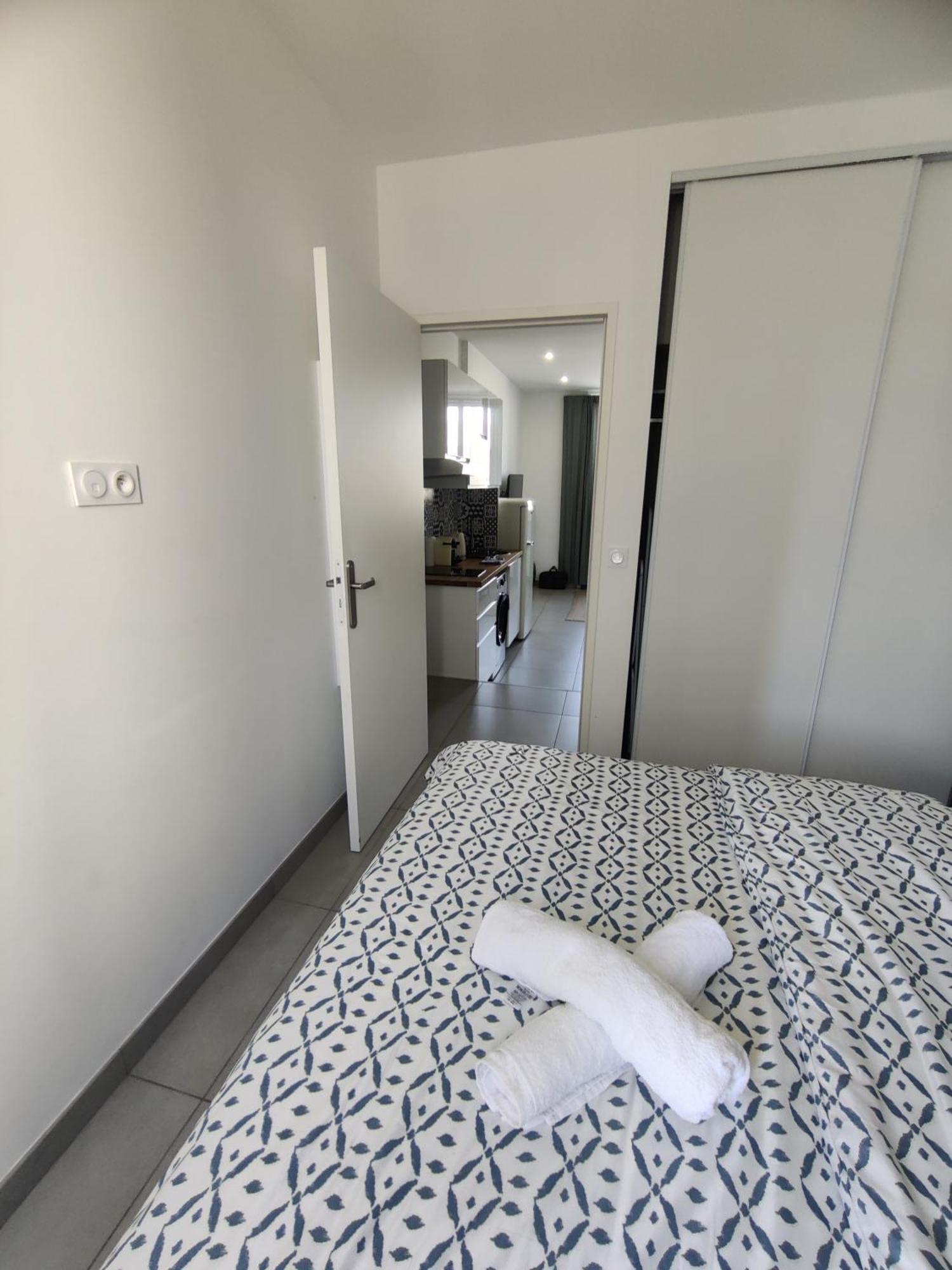 Apartament Le Pressense 2 Vénissieux Zewnętrze zdjęcie