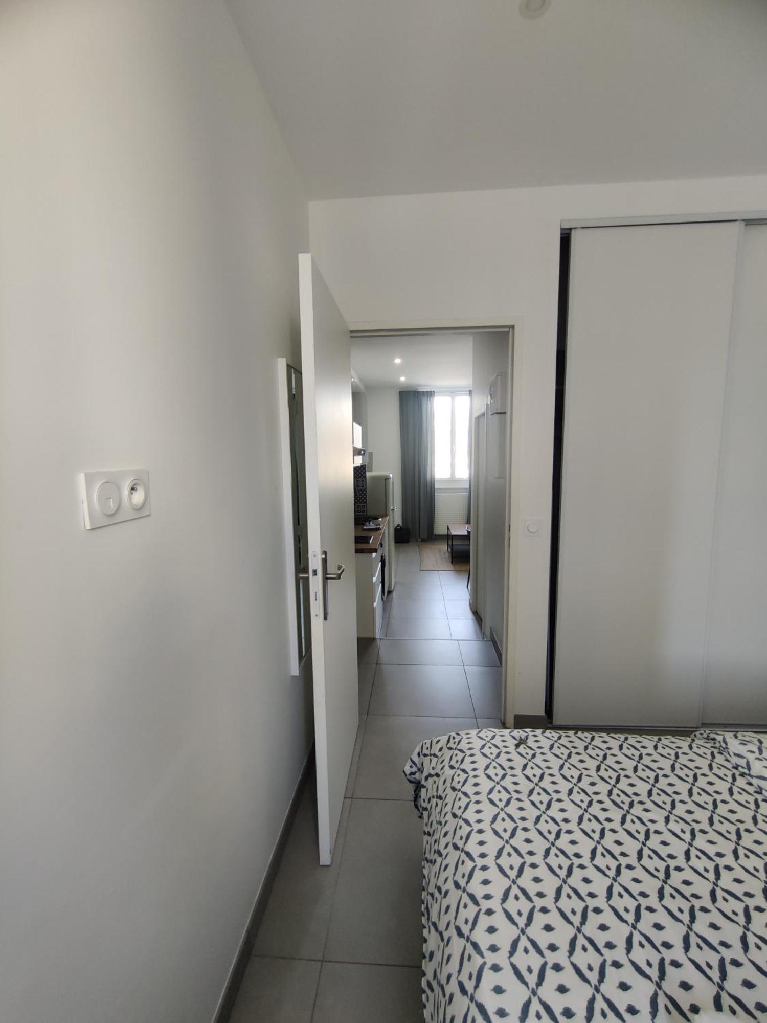 Apartament Le Pressense 2 Vénissieux Zewnętrze zdjęcie